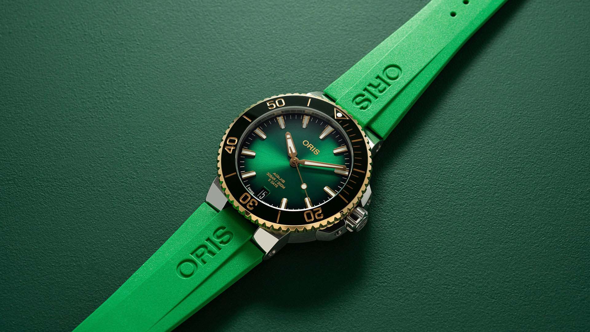 Oris Oris Aquis Date Calibre 400 01 400 7769 6357-07 4 22 77FC , наручные мужские часы фото под углом